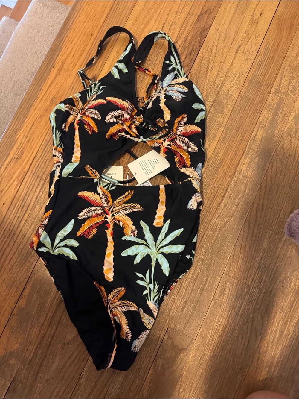 Cupshe medium bathing suit